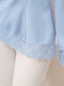 Graceveil Blus Wanita dengan Hiasan Renda, Manset Pinggang, dan Hem Asimetris - Biru - View 5