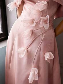 MOTF Soiréza VESTIDO DE FIESTA MAXI ELEGANTE PARA MUJER CON HOMBROS DESCUBIERTOS Y DETALLES DE APLICACIONES FLORALES 3D PARA PROM - Rosa - Ver 4