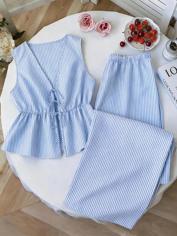 GlowEve CURVE Conjunto de blusa sin mangas con cuello en V, volantes en el bajo, cintura con lazo y estampado de cuadros arrugados + pantalones casuales de pierna recta con cintura elástica fruncida y lazo, talla grande, primavera/verano