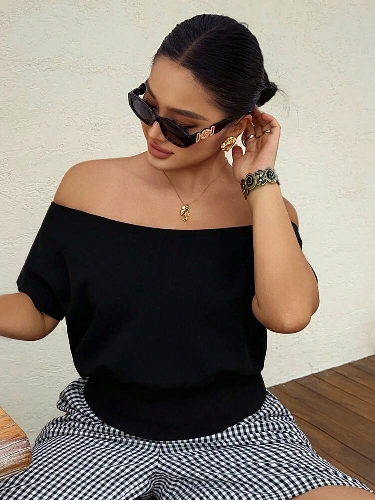 Dazy Plus Plus Size Women's Solid Color Off-Shoulder Elegant Waist Cinched Casual Short Sleeve Knit Top, Black, Spring/Summer