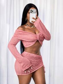 SHEIN BamGlam Conjunto de 2 piezas para mujer con top corto de hombros descubiertos de unicolor y falda con cordón - Rosa - Ver 5