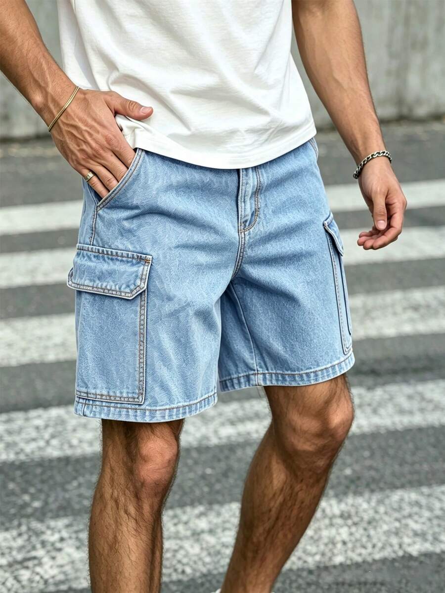 Manfinity Homme Celana Pendek Denim Pria Kasual Longgar Serbaguna dengan Kantong Kargo - Biru - View 1
