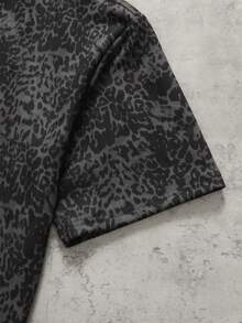 ROMWE MEN Men's Leopard Print Suede Fabric Loose Short Sleeve T-Shirt - Dark Grey - View 5
