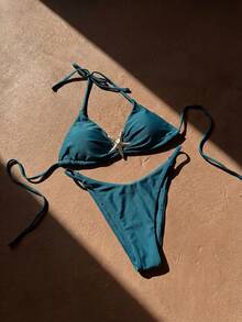 Anewsta Conjunto de Maiô Bikini Feminino de Duas Peças para Praia no Verão, Cor Sólida, Decoração de Estrela do Mar em Metal, Gola Halter com Amarração, Sexy - Verde Escuro - Visão 3