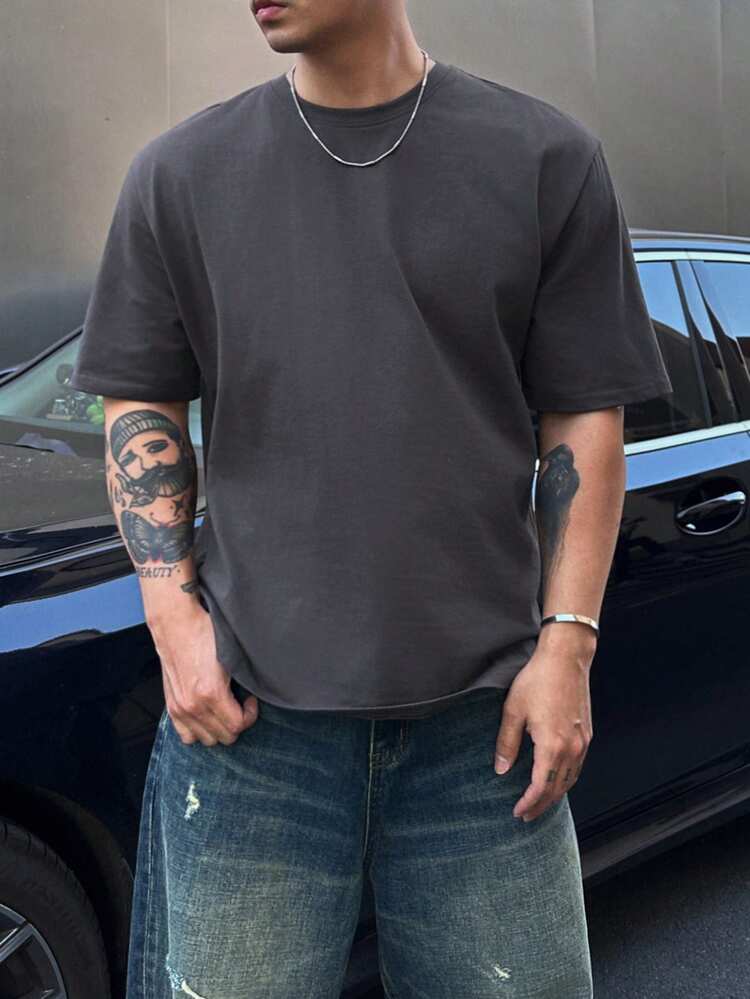 Men's Grey Short Sleeve T-Shirt With Red Letter Embroidery On Back