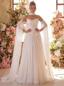 Glamrae Robe de mariée élégante et minimaliste avec épaules dénudées en satin crème, coupe sirène avec design 3D floral froissé, épissure romantique avec grand ourlet évasé et manches évasées. Convient à divers types et besoins de robes de mariée et de soirée pour femmes. - Blanc - Voir 3