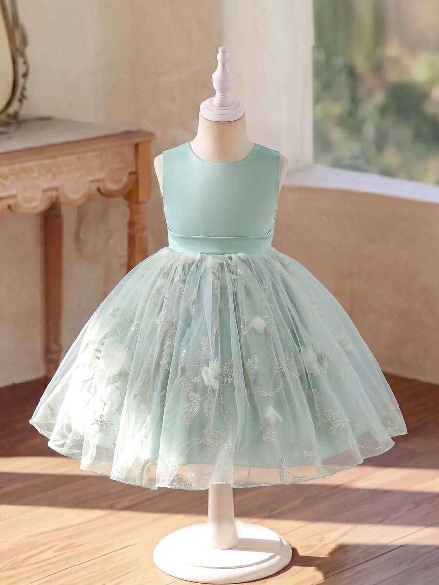 SHEIN Glamorique Kids Vestido de princesa para niñas, vestido de niña de flores para fiesta de cumpleaños, boda y vacaciones, tela de textura de satén, sin mangas, verde haba, falda de tul con dobladillo de flores 3D, lazo de amarre en la espalda, vestidos de graduación, vestidos de verano