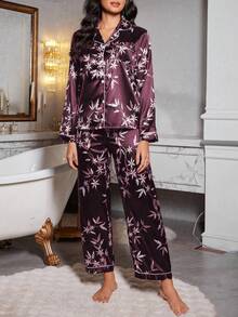 LuxeNights Conjunto de pijama de seda sintética con estampado de planta, solapa, manga larga y pantalones largos - Morado - Ver 3
