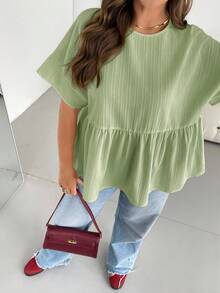 SHEIN Essnce 大尺碼女款春夏時尚休閒寬鬆舒適日常百搭修身質感面料黃色短袖襯衫，簡約風格，曲線可愛上衣，奶油黃，外出上衣，女式襯衫，歐洲夏季，荷葉邊上衣，女士早午餐穿搭 - 綠色 - 查看 1
