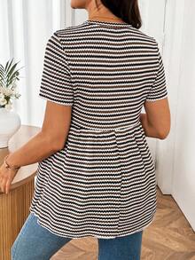 SHEIN 夏季洗禮棕色上衣，孕婦哺乳條紋圓領短袖休閒T恤，嬰兒洗禮派對 - 彩色 - 查看 4