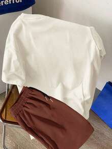 Manfinity Joysei Men's Crew Neck Letter Print Casual Top And Solid Color Shorts - Brown - View 2
