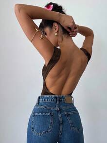 Firerie 女款優雅浪漫時尚通勤性感優美棕色紮染花卉印花露背連身衣 - 棕色 - 查看 5