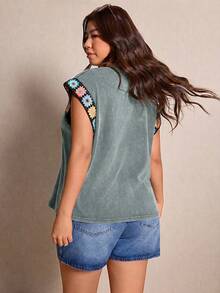 Elaquor Plus Size Women Crochet Short Sleeve Round Neck Casual T-Shirt - Green - View 2