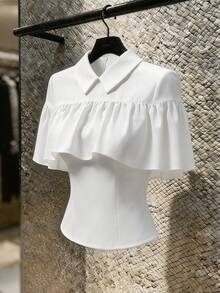 GlowEve Blusa da donna bianca primavera/estate con design a revers, bordo con volant, maniche corte, vita stretta, elegante francese, sofisticata, versatile per pendolarismo e vacanze - Bianco - Visualizzare 7