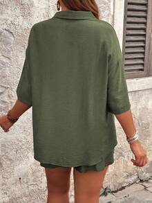 SHEIN Tall CURVE 夏季纯色宽松休闲短袖 Polo 衫套装，带口袋和抽绳短裤，大码 - 軍綠色 - 查看 2