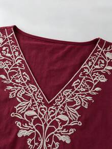 SHEIN LUNE 酒紅色無袖V領刺繡女款休閒老錢風1950年代復古襯衫 度假夏季 - 酒紅色 - 查看 5