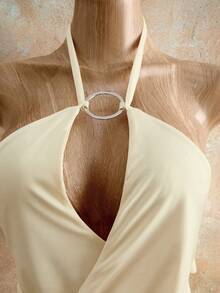 Mistrie 2026 Nouveau top d'été avec détail d'anneau métallique, blanc laiteux, décolleté profond sexy, croisé enveloppant, taille nouée, tenue de plage, gilet d'été pour l'extérieur - Nude - Voir 4