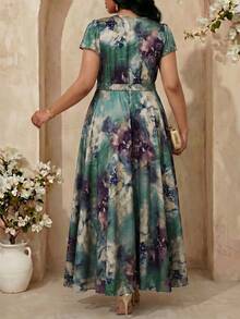 Fleurora 大码女士优雅印花连衣裙，夏季婚礼宾客礼服 - 綠色 - 查看 2