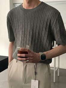 灰色