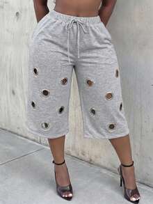 Slaydiva Plus Size Women's Eyelet Design Waist Tie Pocket Fashion Capris - Grey - View 6