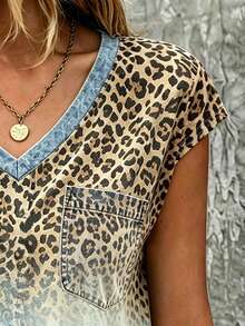 EMERY ROSE Damen V-Ausschnitt ärmelloses T-Shirt, Vintage Blau Farbverlauf Muster, klassischer Leoparden-Muster, Sommer Ausflug Top, Grafikdesign, hochwertiges Gefühl, lässig vielseitig, täglicher Gebrauch, Outdoor, Einkaufen, Reise Outdoor Kleidung - Verschiedenfarbig - Übersicht 3