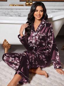 LuxeNights Conjunto de pijama de seda sintética con estampado de planta, solapa, manga larga y pantalones largos - Morado - Ver 6