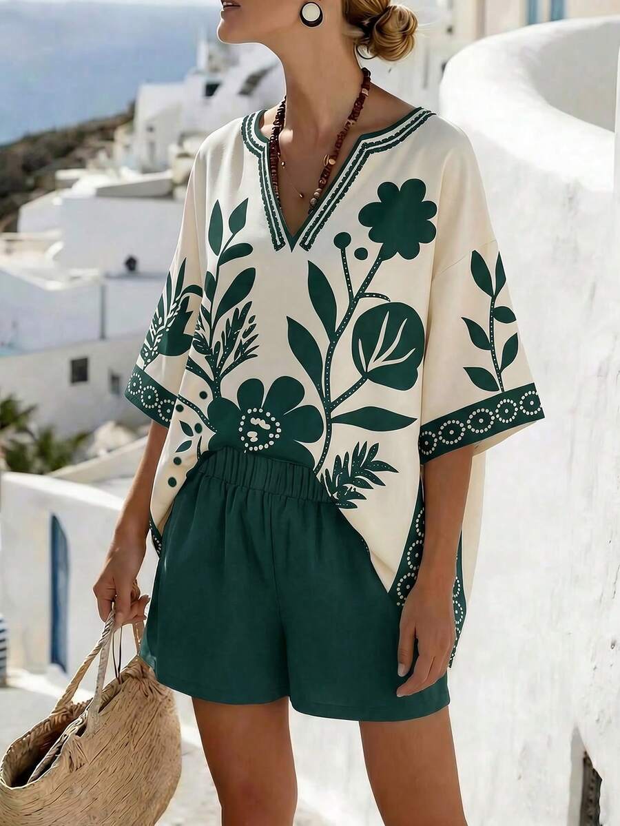 SHEIN Holidaya 女款兩件套夏季秋冬春季時尚熱帶歐洲風休閒度假沙灘短袖短褲數位印花套裝 米色深綠色 - 墨綠色 - 查看 1