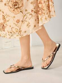 MOTF SPRING AND SUMMER NEW OUTDOOR WOMEN'S FLAT-BOTTOMED SQUARE TOE PINCH SLIPPERS WOMEN'S THICK-SOLED NON-SLIP CASUAL VERSATILE BEACH SANDALS - Champagne - View 8