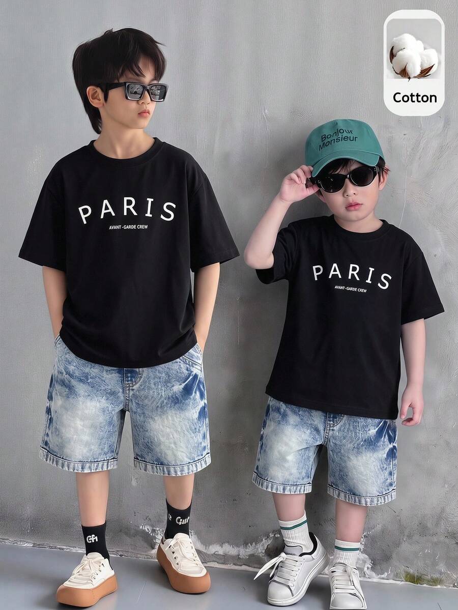 SHEIN 2件組兒童青少年男童休閒時尚字母印花短袖牛仔短褲T恤套裝，適合春夏季，日常穿著、運動、外出、上學、聚會及假日