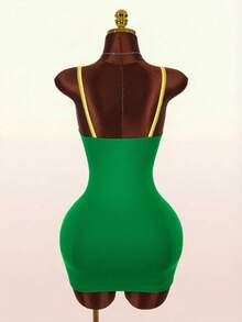 Bumpella Vestido mini ajustado de parches de encaje y bloques de color deportivo - Verde - Ver 8