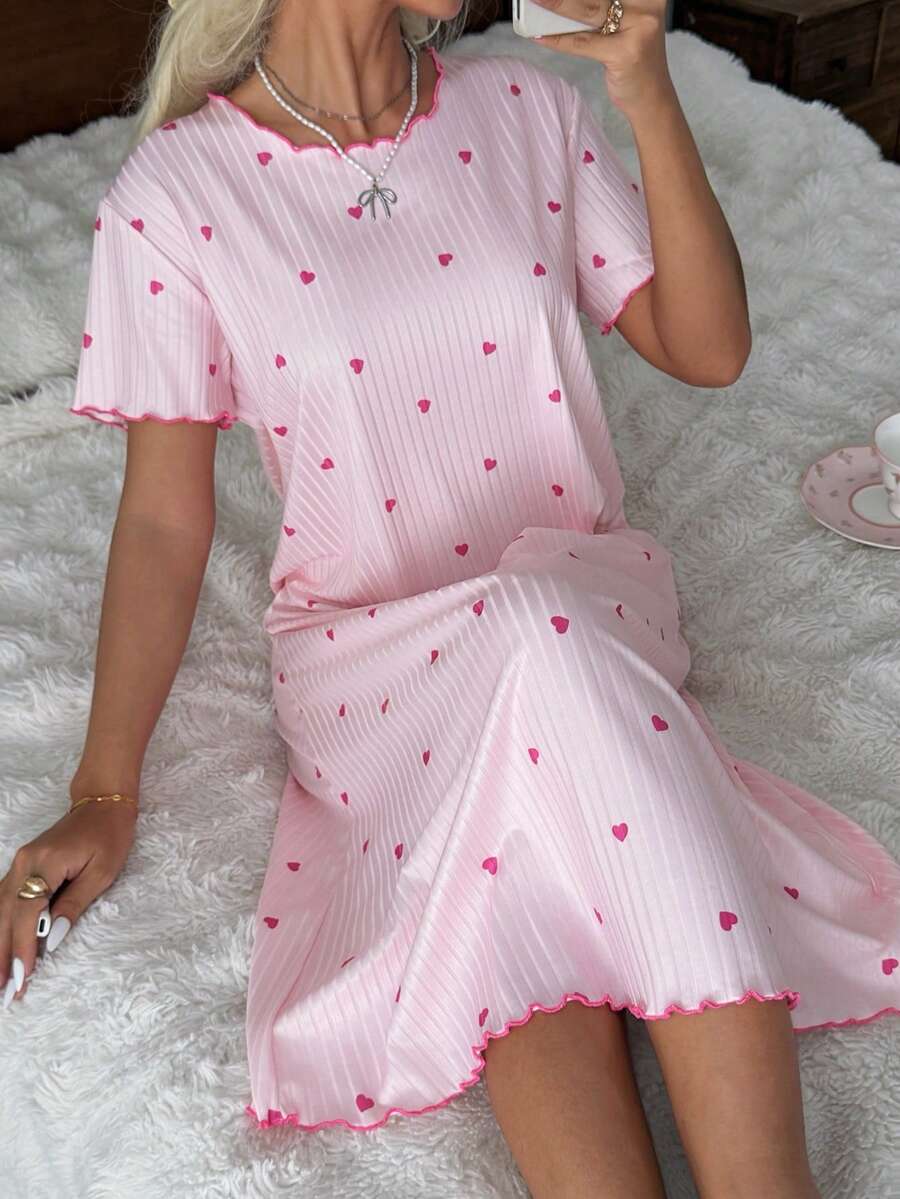 CottageSlumber Rosa geripptes lockeres Kurzarm-Nachthemd mit Saum und Herzmuster für Damen - Pink - Übersicht 1