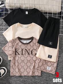 SHEIN 3件組兒童夏季男童舒適休閒風圓領短袖T恤，經典花卉印花上衣，織標裝飾短褲2件套，超多件套裝，適合外出、街頭風、派對、居家與休閒穿著 - 彩色 - 查看 2