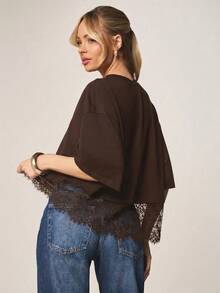 MISSGUIDED Kaos Longgar Berbentuk Kotak dengan Hiasan Renda di Bagian Bawah, Potongan Kasual Santai, Atasan Lengan Pendek, Mode Musim Semi dan Musim Panas - Chocolate Brown - View 2