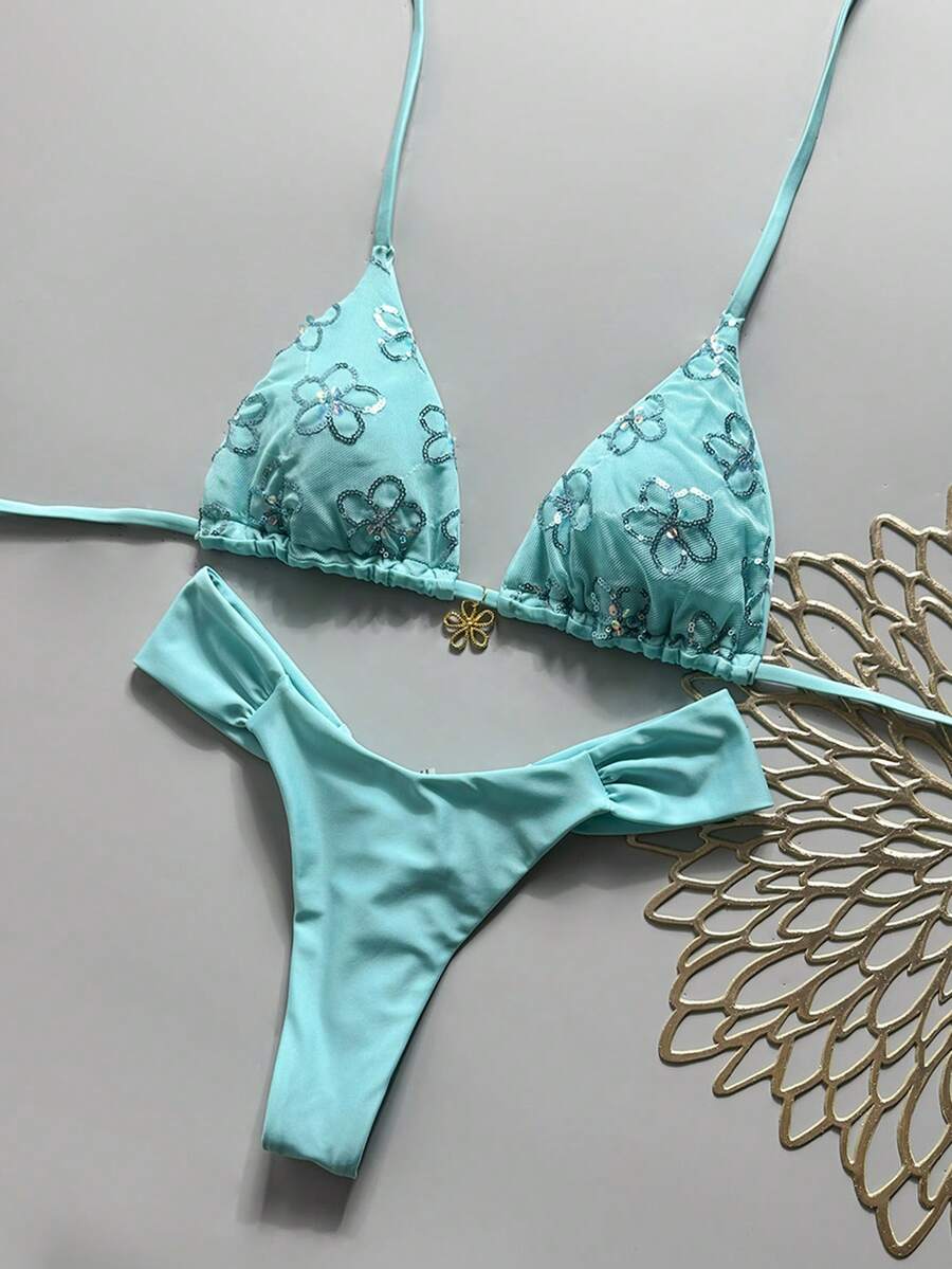 Swim Mod Conjunto de 2 piezas para vacaciones de primavera/verano con estampado aleatorio de cereza, top de bikini triangular con tirantes halter y braguita de bikini, conjunto de traje de baño sexy para mujer - Azul menta - Ver 1