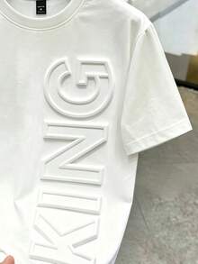 Manfinity Hypemode Camiseta casual de cuello redondo con letras en relieve de unicolor para hombres, vacaciones - Blanco - Ver 4