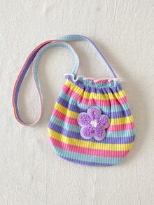 SHEIN Playful Pals 1件女嬰彩虹條紋針織柔軟面料洋裝，飾有花卉刺繡貼布，可愛休閒甜美細肩帶迷你洋裝，附斜背包，適合夏季日常出遊、旅行、度假、拍照、玩耍及各種場合 - 彩色 - 查看 8