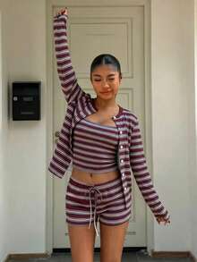 Muchica Ensemble décontracté femme en tricot rayé bordeaux, composé d'un débardeur, d'une veste et d'un short, adapté pour le printemps et l'été - Multicolore - Voir 6