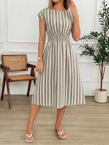 Easowa Gaun Pesta Midi Elegan Wanita dengan Motif Garis-Garis dan Blok Warna, Berlipit, dan Pinggang Terikat. - Hijau - View 6