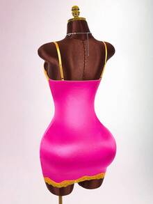 Bumpella Gaun Mini Bodycon Jala Motif Bunga Tropis dengan Detail Renda di Bagian Dada - Berwarna merah muda - View 2