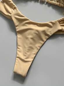 SHEIN Swim Bonvoyette-D 兩件式春夏度假亮片紋理面料金色太陽飾品掛脖三角比基尼上衣與比基尼褲性感女款泳衣套裝 - 金色 - 查看 3