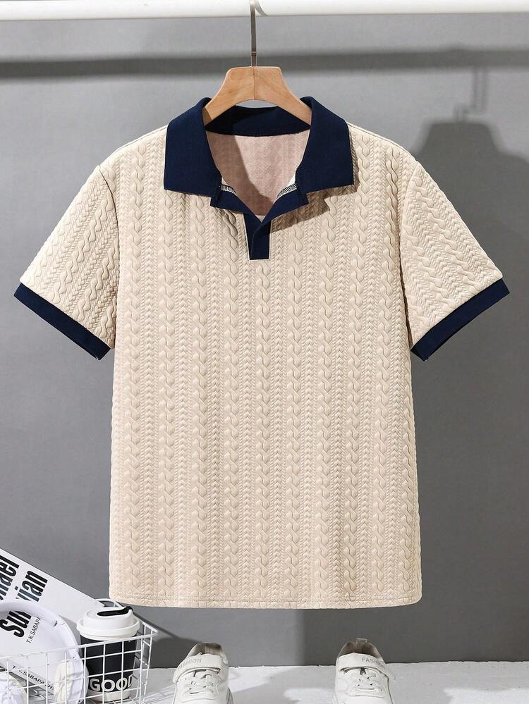 SHEIN 青少年男孩對比色短袖休閒通勤POLO衫 男童針織POLO衫 米色POLO衫 男童V領針織上衣 男童短袖針織POLO衫 男童紋理POLO衫 老錢風 - 米色 - 查看 2
