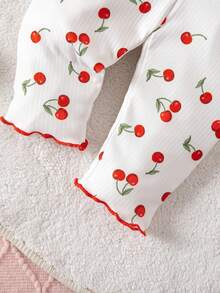 Conjunto de pijama de 2 piezas para recién nacido con patrón de dibujos animados lindo, cuello redondo con volantes, manga corta, tejido de punto, ajuste cómodo (Dos piezas) - Rojo - Ver 3