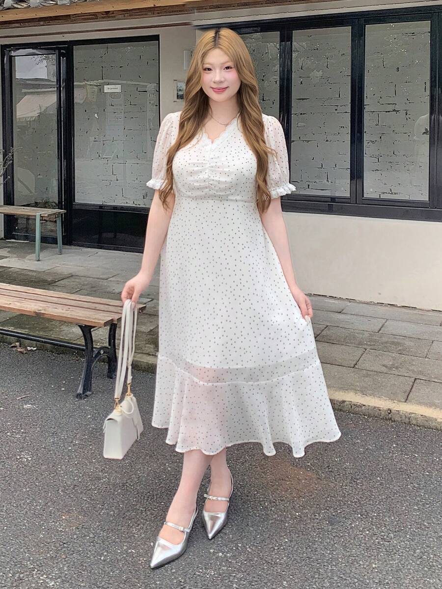 Bijouette 大尺碼女款圓點V領短袖優雅洋裝 - 白色 - 查看 1