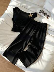 This Tween Girls T-Shirt Set Features An Off-The-Shoulder Design, With A Spaghetti Strap On One Side Supporting The Shoulder While The Other Naturally Falls To Reveal The Shoulder, Creating A Subtly Look. The Gathered Waistline Naturally Accentuates The Figure, Making It Perfect For Spring And Summer. - Black - View 6