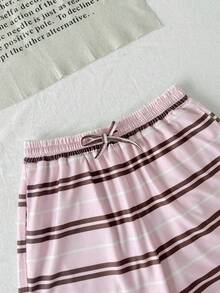SHEIN 青少年女孩休閒不對稱條紋印花圓領短袖T恤與條紋短褲2件套，適合春季/夏季、度假、日常穿著 - 粉色 - 查看 5