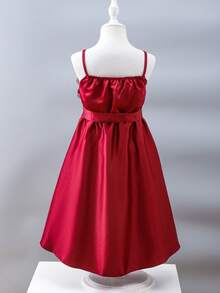 SHEIN Glamorique Kids 女童酒紅色細肩帶公主洋裝，高低裙擺附拖尾，3D玫瑰刺繡，高級緞面，適合生日派對、婚禮花童、家庭聚會、儀式場合、休閒出遊、拍照、度假、畢業舞會 - 酒紅色 - 查看 11