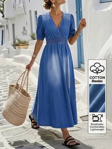 EMERY ROSE New V-Neck Ruched Waist Pleated Flared Hem Long Denim Dress, Suitable For Commuting, Vacation - Blue - View 2