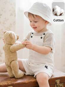 PrepCrw 2pcs Unisex Newborn Baby Boy/Girl Casual Versatile White Romper With Bib Overalls And Sun Hat Set, Suitable For Spring/Summer Daily Outings - White - View 2