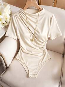 Elenzga Bodysuit Wanita Ukuran Besar Warna Putih Elegan untuk Musim Gugur dan Musim Panas, Detail Kerut Asimetris, Leher Bulat, Lengan Pendek, Elastis, Serbaguna untuk Kerja dan Sehari-hari - Aprikot - View 1