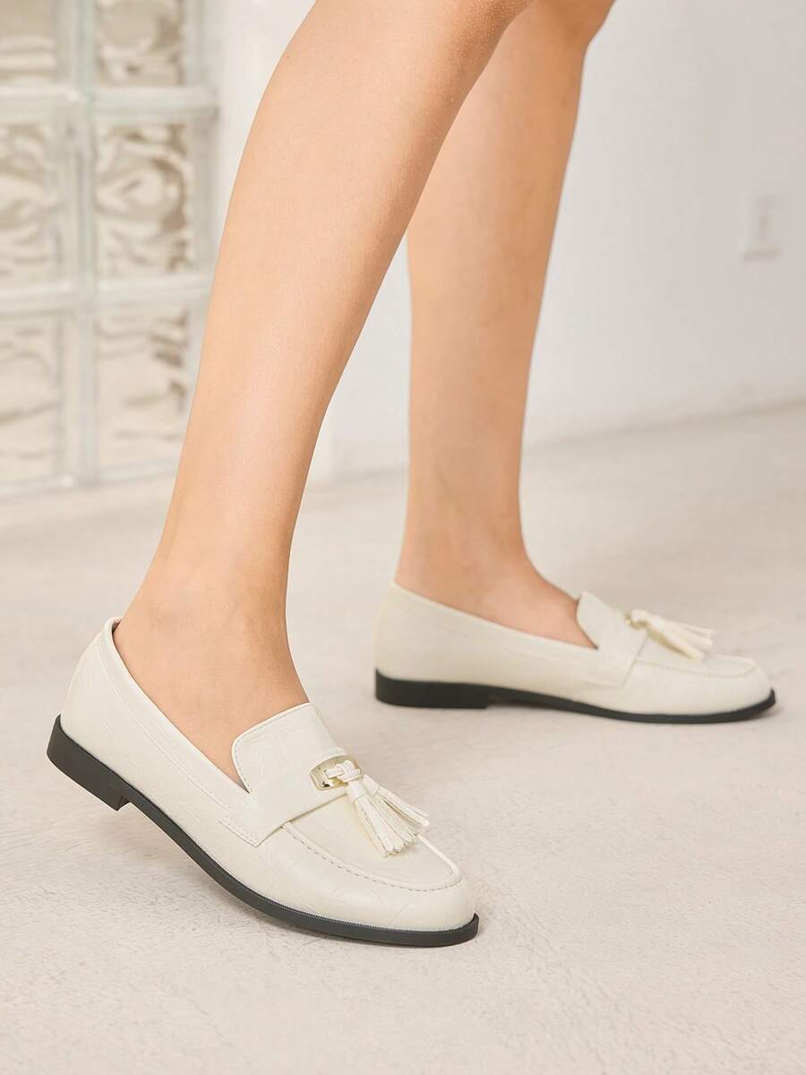 MOTF WOMEN'S NEW FASHION TASSEL ROUND TOE FLAT LOAFERS, WHITE VERSATILE BRITISH STYLE - White - View 2